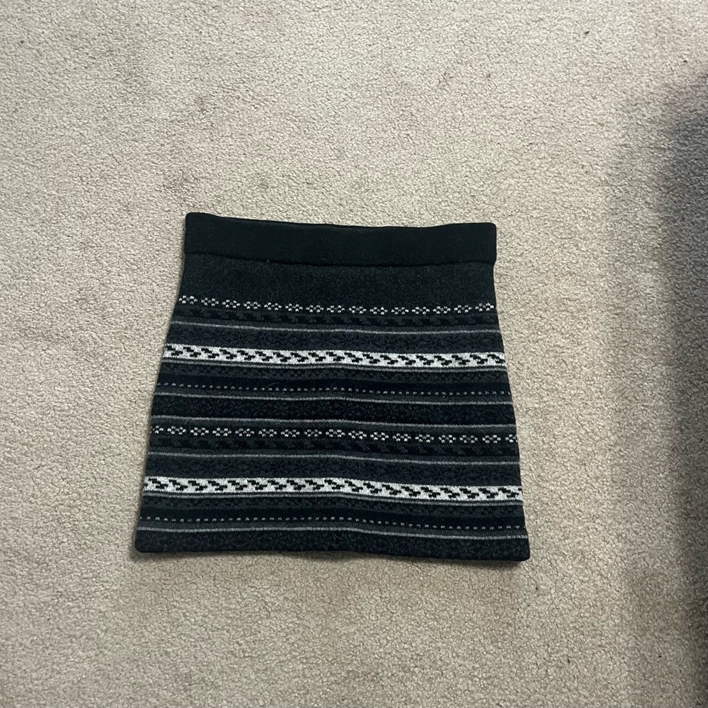 Ibex Black and Gray Patterned Skirt